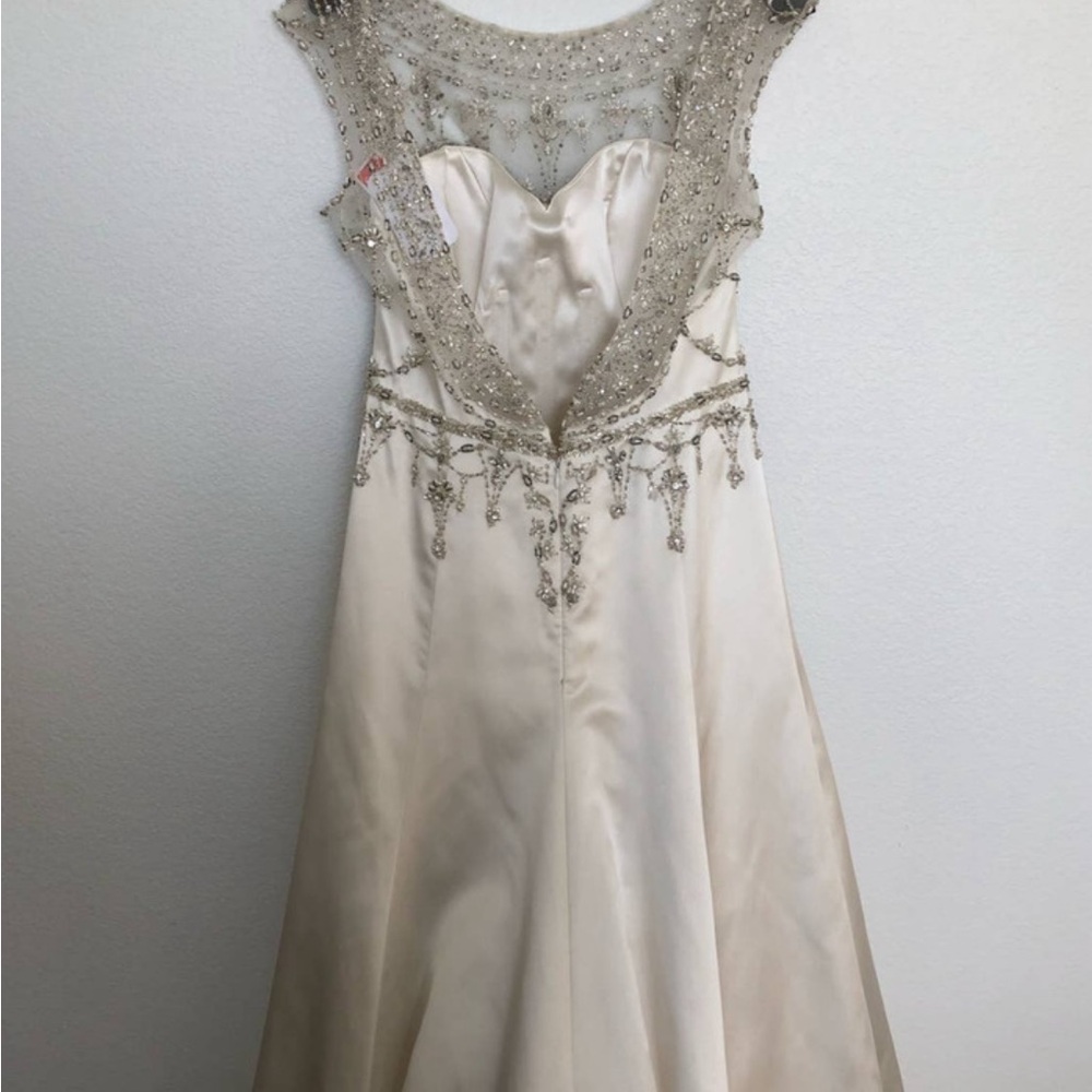 Maggie Sottero Alabaster Leandra Marie Dress - 10 - Picture 9 of 11